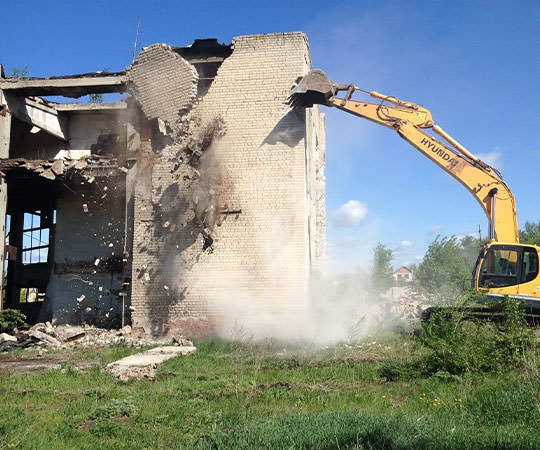 Демонтаж зданий в Северске и  Томской области